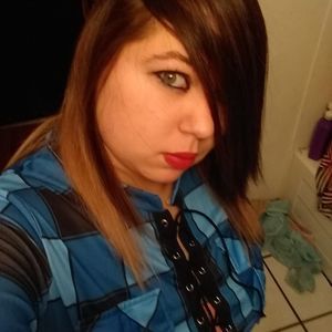 Meet your Posher, Courtney